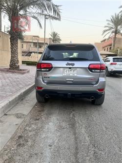 جیپ گراند شیرۆکی